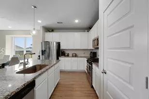 2233 Burning Bush Ln, Waxahachie, TX 75167 - Photo 10