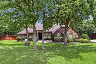 145 Foxpointe Circle, Weatherford, TX 76087 - Photo 2