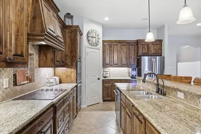 145 Foxpointe Circle, Weatherford, TX 76087 - Photo 14