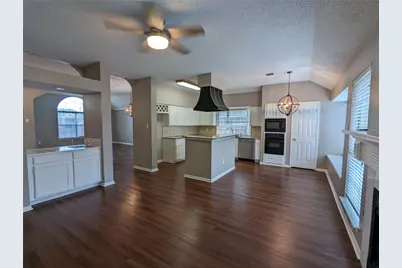 2008 Valley Falls Avenue, Mesquite, TX 75181 - Photo 6