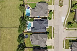 1433 Mesa Crest Dr, Fort Worth, TX 76052 - Photo 6