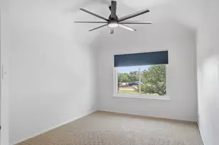 1433 Mesa Crest Dr, Fort Worth, TX 76052 - Photo 32