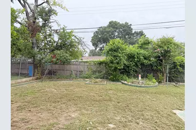 4909 Loch Lomond Drive, Waco, TX 76710 - Photo 20