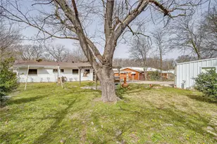 302 Case St, Weatherford, TX 76086 - Photo 4
