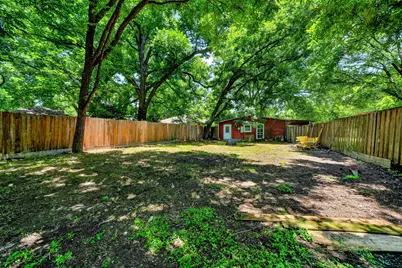 415 S Dallas Avenue, Lancaster, TX 75146 - Photo 38