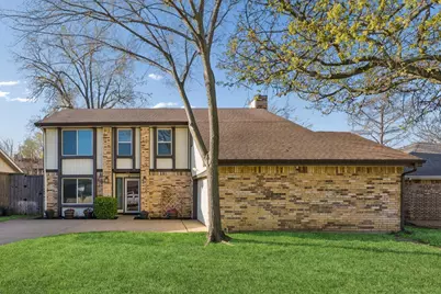 304 Lark Lane, Euless, TX 76039 - Photo 8
