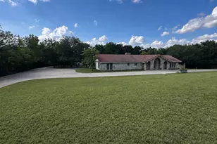 1304 Lariat Cir, Oak Leaf, TX 75154 - Photo 6