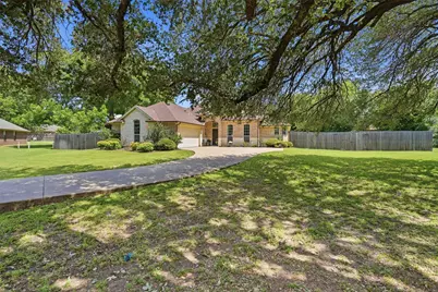 4406 Two Creek Court, Granbury, TX 76049 - Photo 4