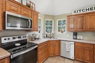 4406 Two Creek Ct, Granbury, TX 76049 - Photo 14