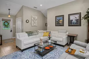 108 Old Barn Cir, Holly Lake Ranch, TX 75765 - Photo 8