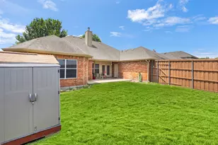 207 Red Wolf Ln, Red Oak, TX 75154 - Photo 32