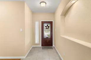 207 Red Wolf Ln, Red Oak, TX 75154 - Photo 4