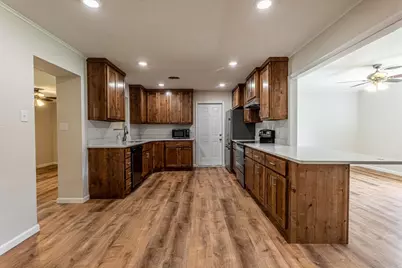 1762 N McCart Street, Stephenville, TX 76401 - Photo 10