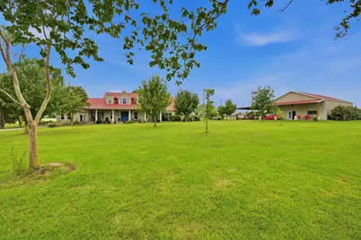 1808 Teller Bell Lane, Granbury, TX 76049 - Photo 4