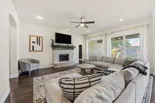 833 Fireside Dr, Little Elm, TX 76227 - Photo 6