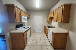 106 Collett Ct, Weatherford, TX 76088 - Photo 4