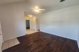 106 Collett Ct, Weatherford, TX 76088 - Photo 2