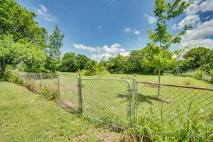 112 Burkett Ln, Pecan Hill, TX 75154 - Photo 24