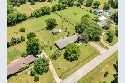 112 Burkett Lane, Pecan Hill, TX 75154 - Photo 26