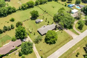 112 Burkett Ln, Pecan Hill, TX 75154 - Photo 26