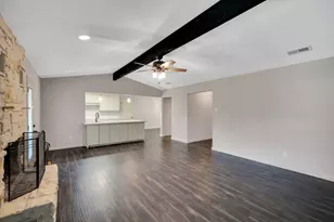 112 Burkett Ln, Pecan Hill, TX 75154 - Photo 6