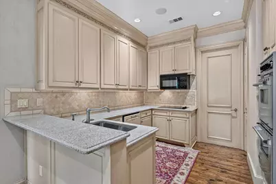 3535 Gillespie Street #104, Dallas, TX 75219 - Photo 12