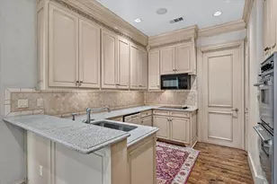 3535 Gillespie St, Dallas, TX 75219 - Photo 12