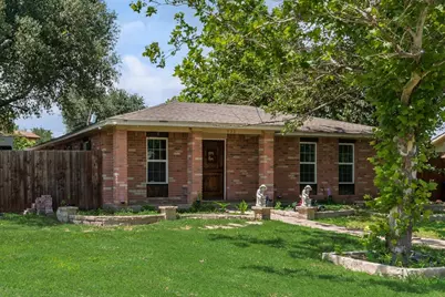 920 Meadowdale Drive, Royse City, TX 75189 - Photo 1