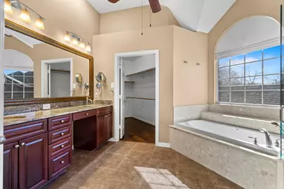 14588 Poe Court, Addison, TX 75001 - Photo 18