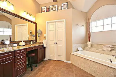 14588 Poe Court, Addison, TX 75001 - Photo 16