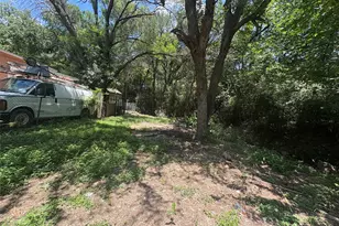 2510 NW 20th St, Fort Worth, TX 76106 - Photo 2