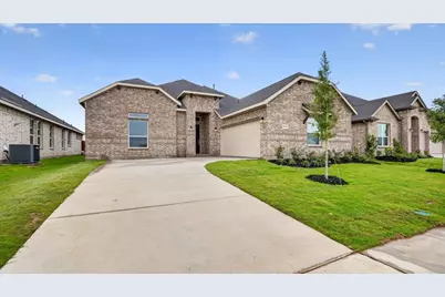 4928 Simmental Drive, Arlington, TX 76001 - Photo 2