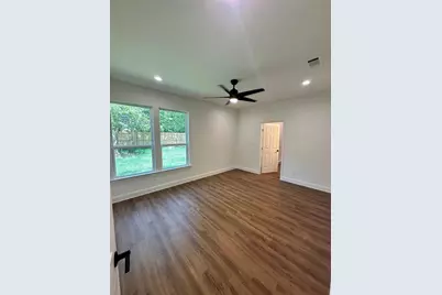 2216 Langford Street, Greenville, TX 75401 - Photo 10