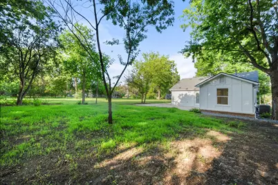 315 Burdette Avenue, Sherman, TX 75090 - Photo 22