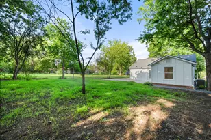 315 Burdette Ave, Sherman, TX 75090 - Photo 22