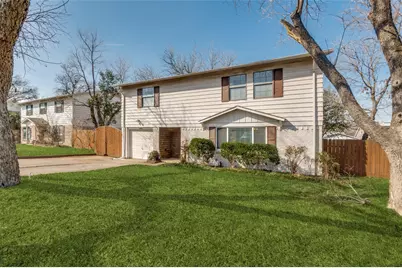 14423 Sunrose Lane, Farmers Branch, TX 75234 - Photo 2