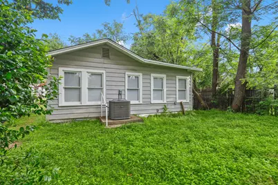 207 W Heard Street, Cleburne, TX 76033 - Photo 18