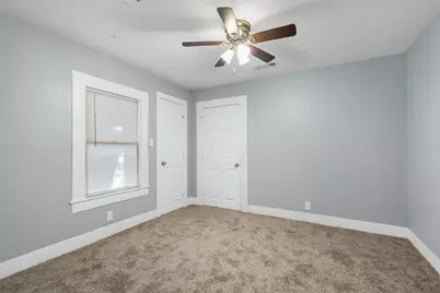 207 W Heard Street, Cleburne, TX 76033 - Photo 14