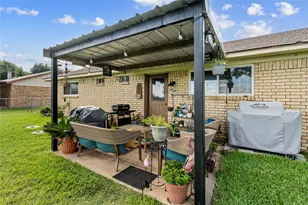 837 W 3rd St, Eddy, TX 76524 - Photo 20