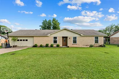 837 W 3rd Street, Eddy, TX 76524 - Photo 2
