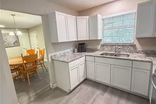 604 Cooper St, Ennis, TX 75119 - Photo 8