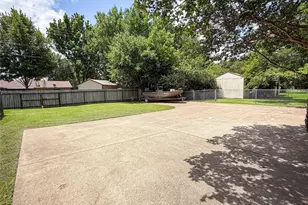 604 Cooper St, Ennis, TX 75119 - Photo 26