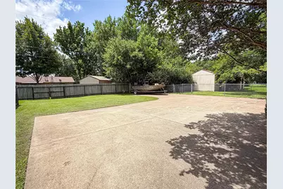 604 Cooper Street, Ennis, TX 75119 - Photo 26