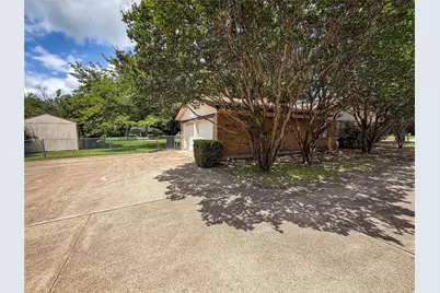604 Cooper Street, Ennis, TX 75119 - Photo 28