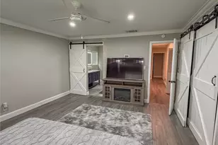 604 Cooper St, Ennis, TX 75119 - Photo 10