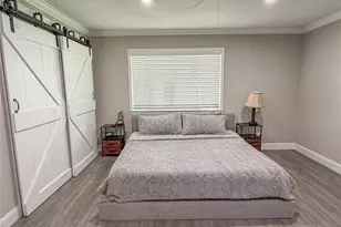 604 Cooper St, Ennis, TX 75119 - Photo 8
