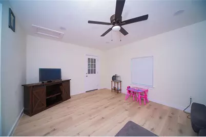 107 W Purdom Avenue, Alvarado, TX 76009 - Photo 6