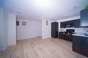 107 W Purdom Ave, Alvarado, TX 76009 - Photo 4