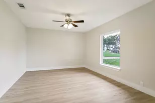 1504 Lexington Pl, Bedford, TX 76022 - Photo 12