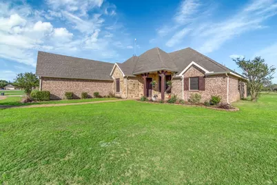 1068 Oak Creek Circle, Royse City, TX 75189 - Photo 4